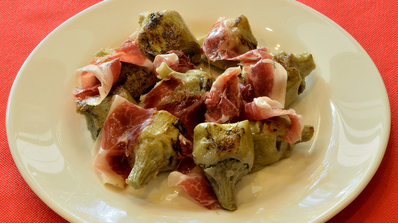 Ham and artichokes