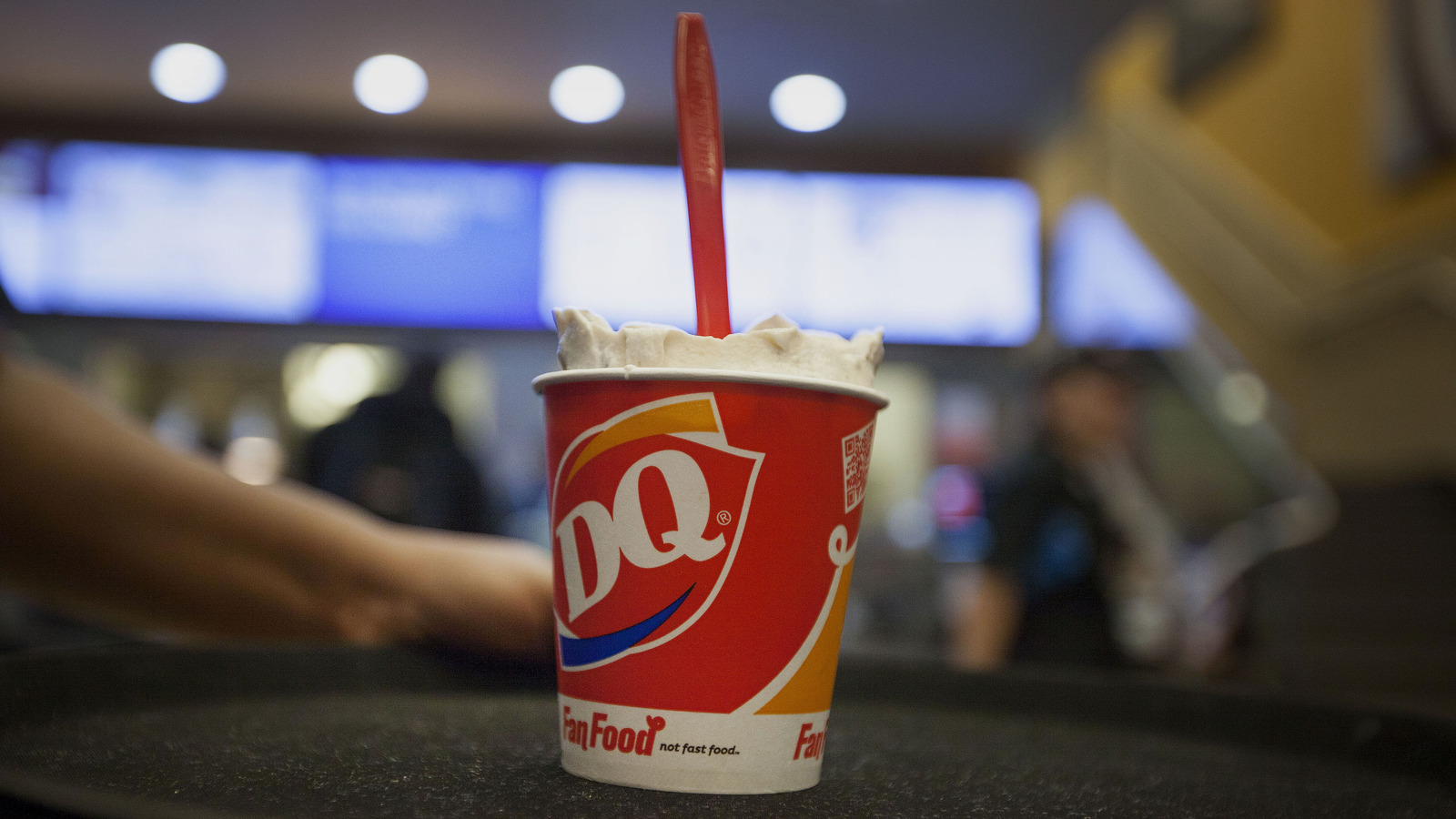 https://www.thedailymeal.com/img/gallery/13-things-only-true-dairy-queen-fans-know-about-the-iconic-blizzard/l-intro-1696345119.jpg