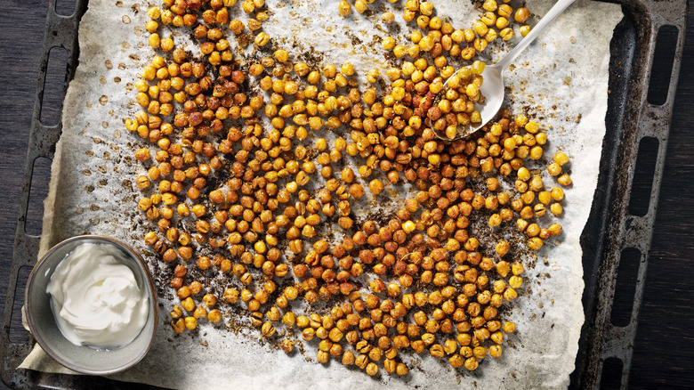 Roasted crunchy chickpeas on pan