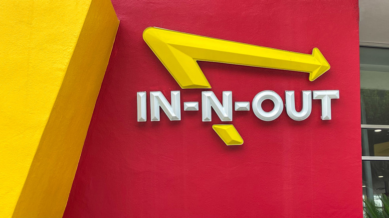 In-N-Out exterior 