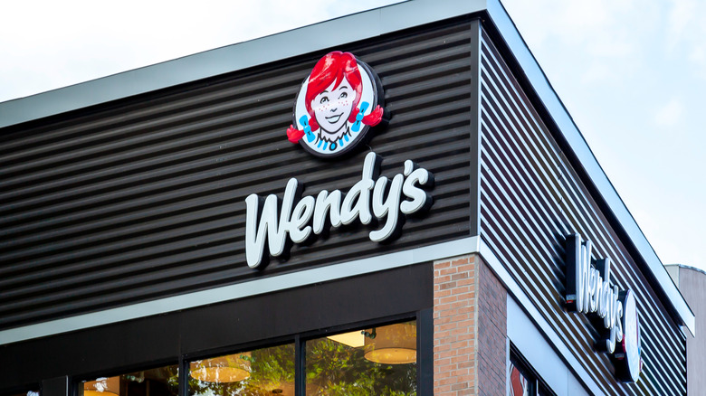 Wendy's exterior 