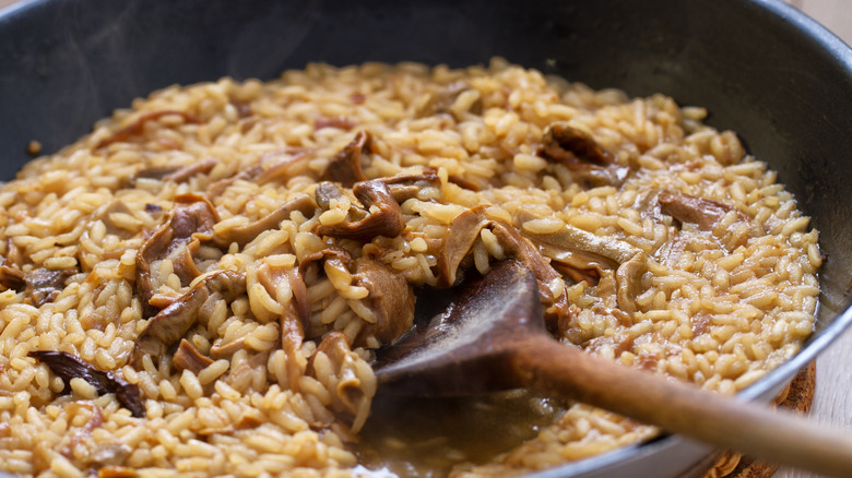 mushroom risotto in pan