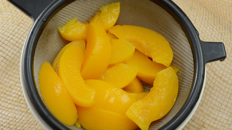 rinsing canned peaches