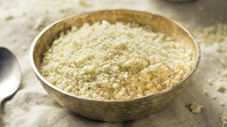 panko crumbs in bowl 