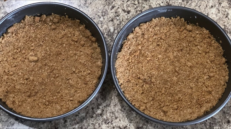 Oatmeal pie crusts in pans