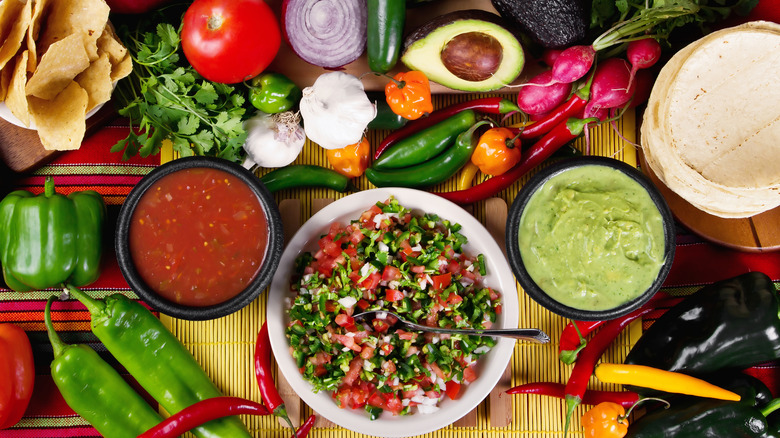 Guacamole, salsa, and veggies