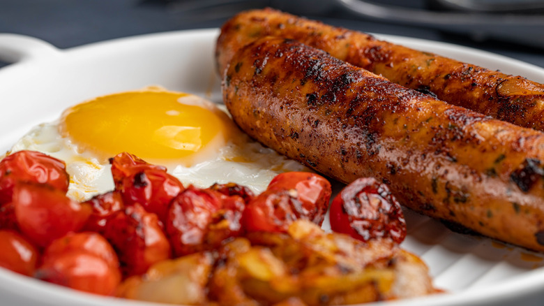 Sausage links with eggs