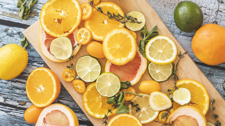 tray of sliced citrus fruits