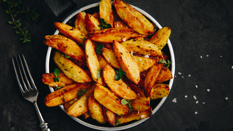 crispy cooked potato wedges