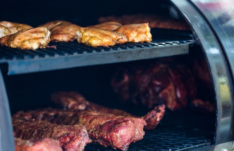 https://www.thedailymeal.com/img/gallery/14-barbecue-and-grilling-secrets-from-americas-barbecue-champions/0%20-%20shutterstock_214207249.jpg