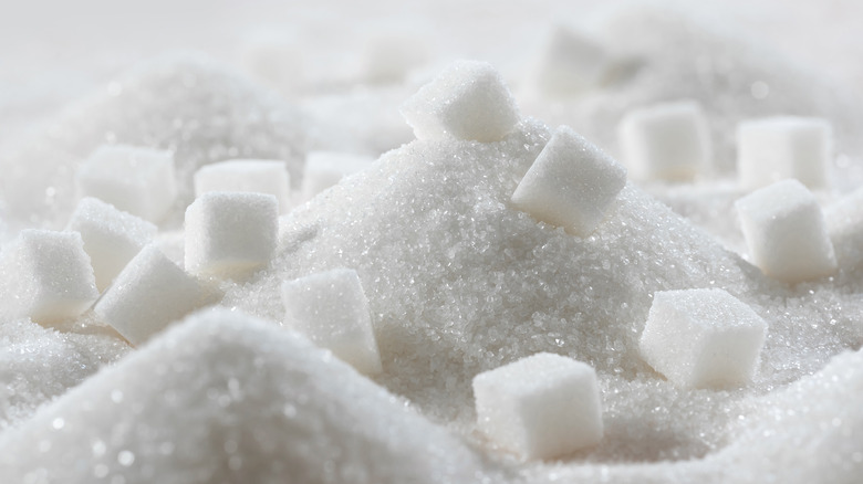 grains and cubes of sugar