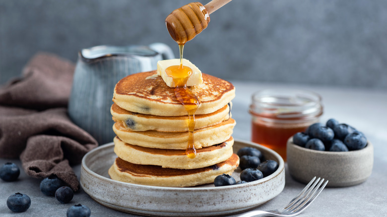 blueberry buttermilk pancakes with syrup