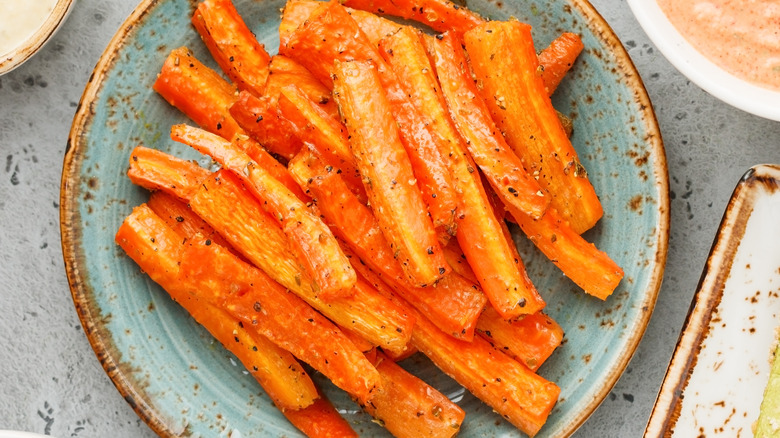 roasted carrot sticks