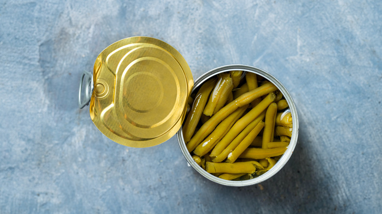 green beans in can