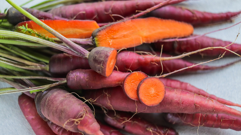 Carrots with purple skin