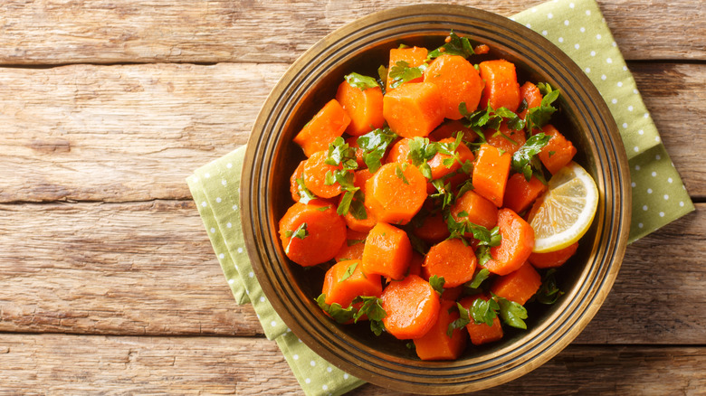 Boiled carrot salad