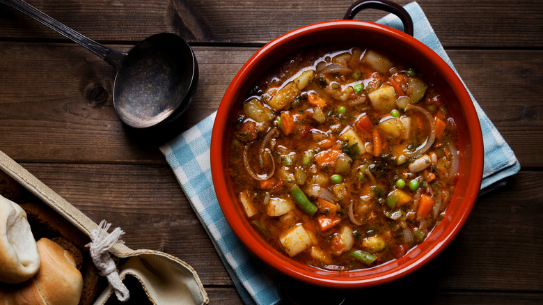 minestrone soup in pot