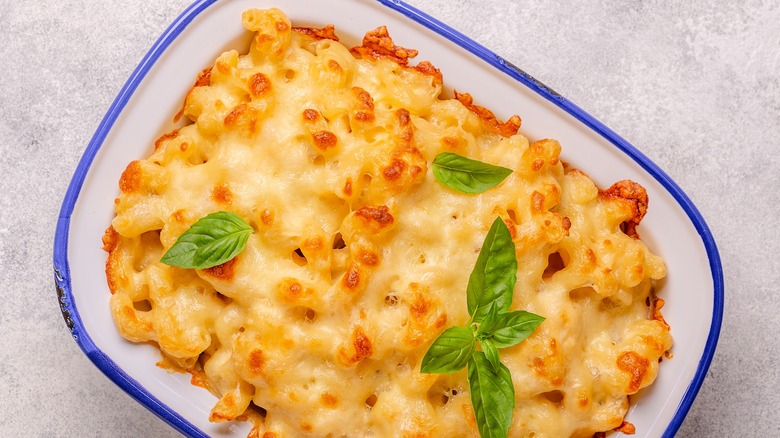 oven-baked macaroni and cheese