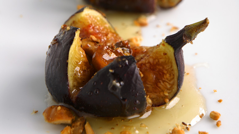 Roasted figs and honey