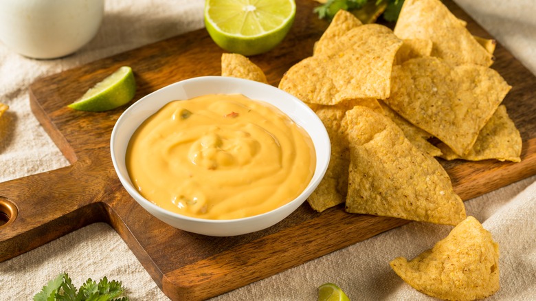 Queso dip with tortilla chips