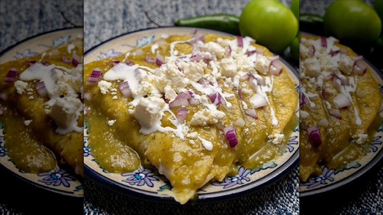 cheese enchiladas in green sauce