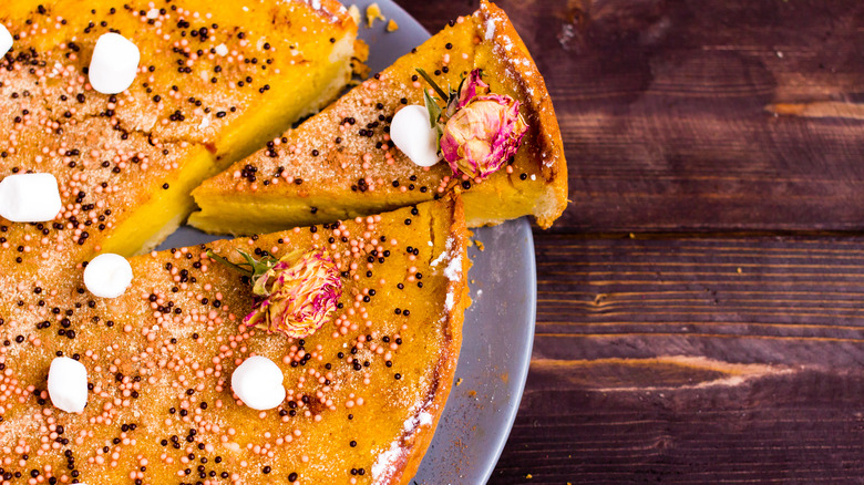 Pumpkin pie with marshmallows