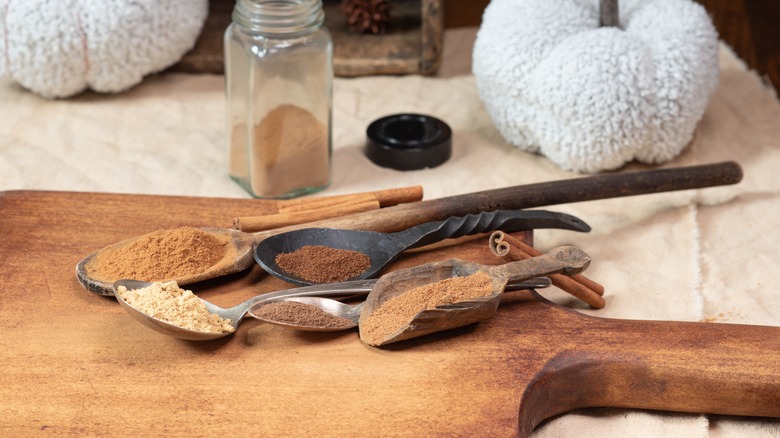 Seasonings for pumpkin pie