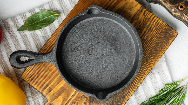 empty black cast iron pan