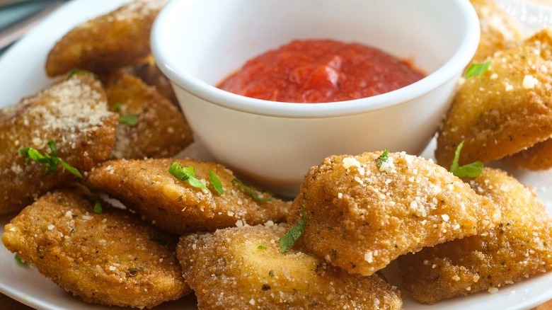 Toasted ravioli and marinara