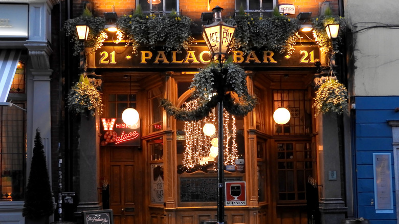 The Palace Bar