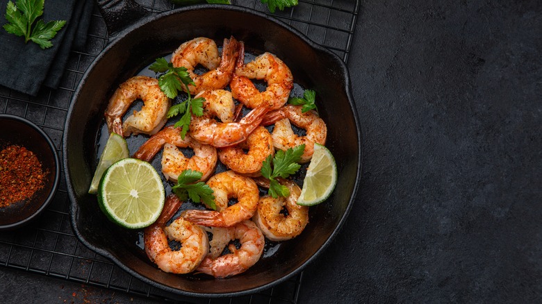 Shrimp in skillet