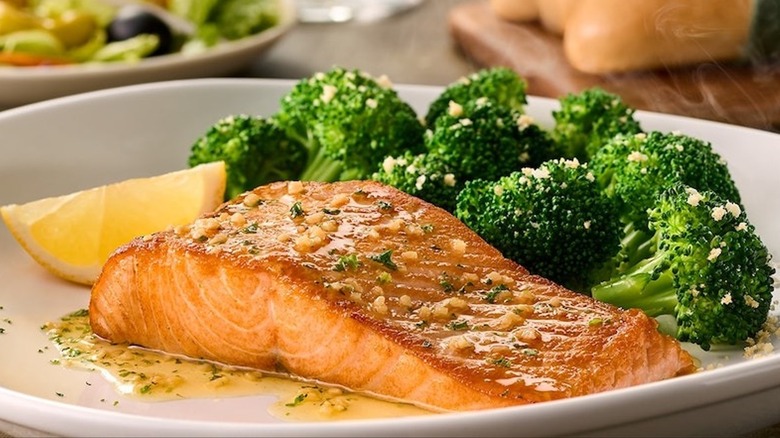 olive garden herb-grilled salmon