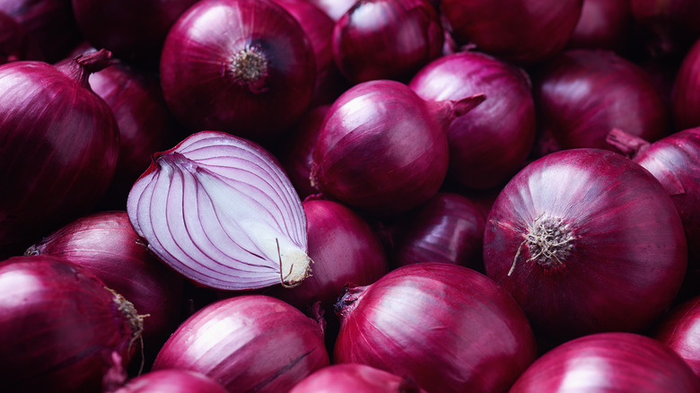 purple onion with halved onion