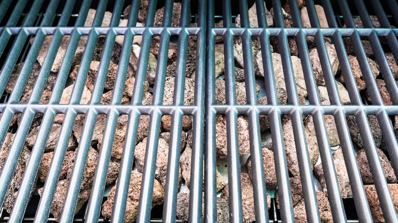 grill with lava rocks