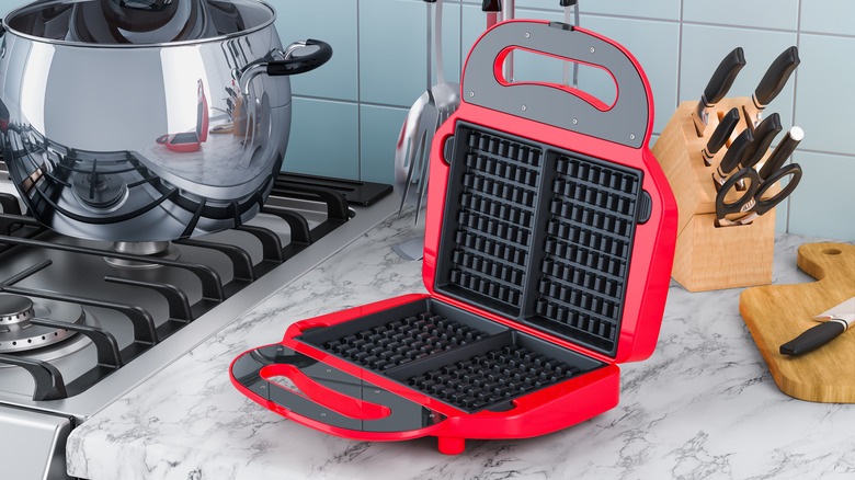 Waffle iron kitchen appliance