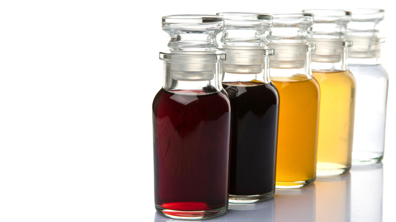 various types of vinegar