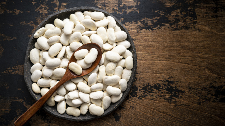 bowl of dried white beans