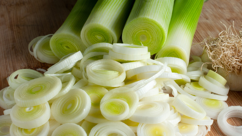 sliced leeks