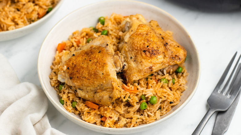 1-Pot Chicken And Rice bowl