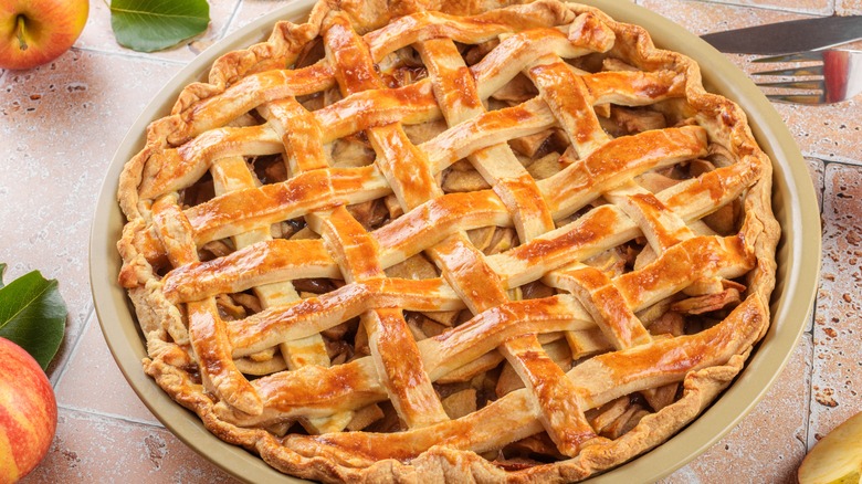 apple pie with lattice top