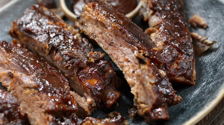 pork ribs with barbecue sauce