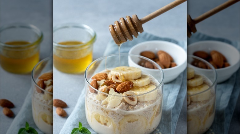 Overnight oats with honey and banana