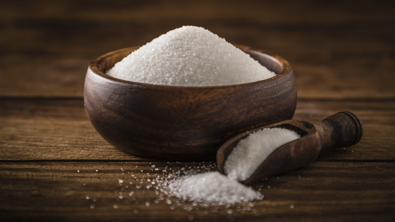 Bowl of white sugar