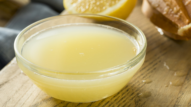 lemon juice in bowl