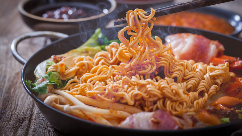 ramen in bowl 