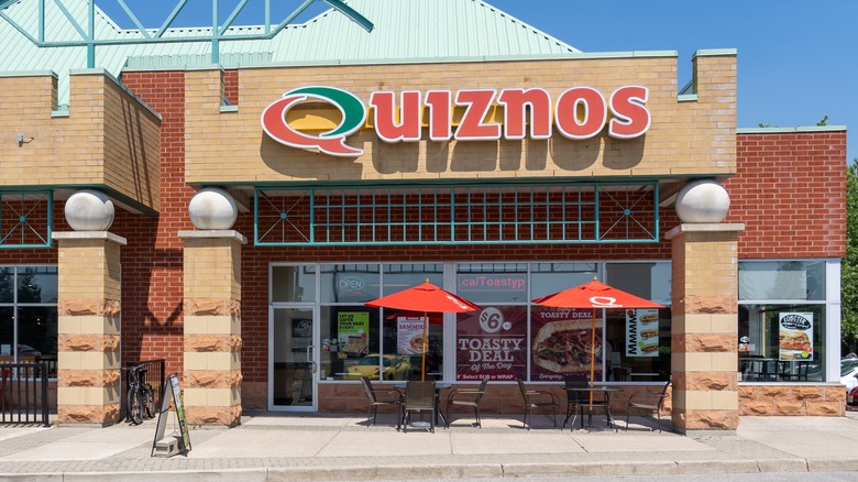 Quiznos storefront