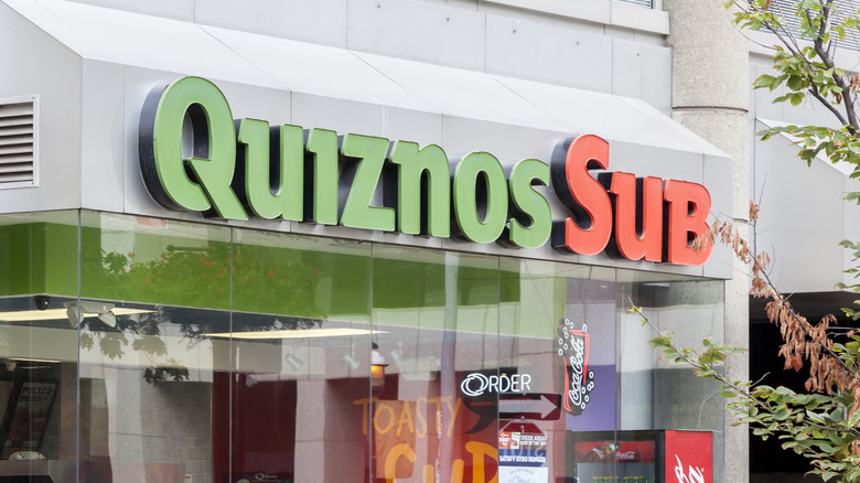 Quiznos exterior