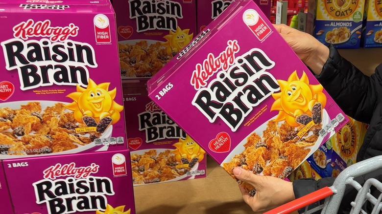 Modern Kellogg's Raisin Bran package