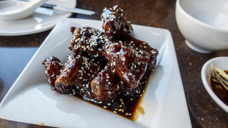 Chinese barbecue spare ribs plate