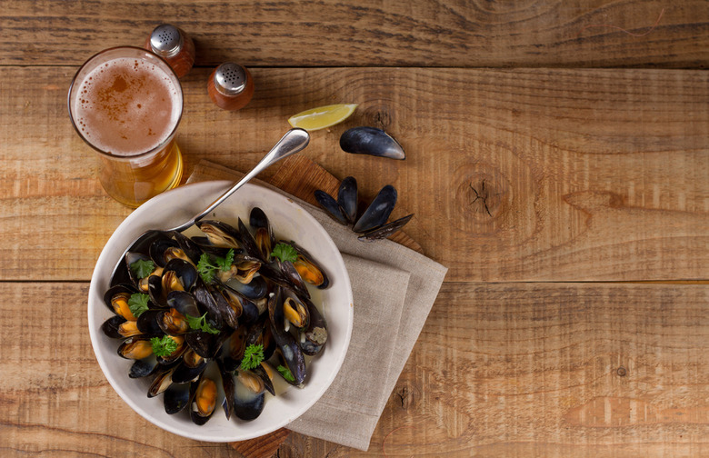 Steamed Mussels With Beer and Tahini